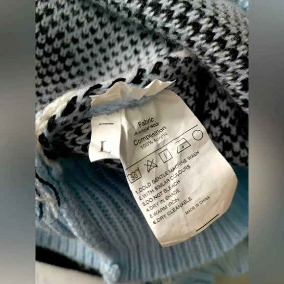 🩵🖤🤍Argyle Sweater Vest - Picture 5 of 5